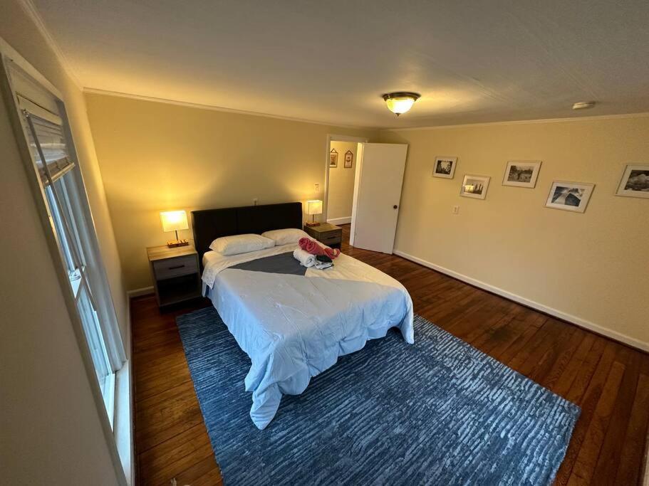 The Yellow Door 3-Bedroom Downtown Near Vt&Ru Radford Zewnętrze zdjęcie